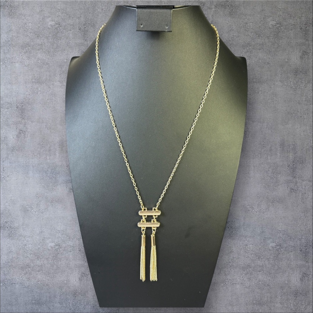 207. Gold Tone Tassel Dangle Necklace with‎ Lobster Clasp